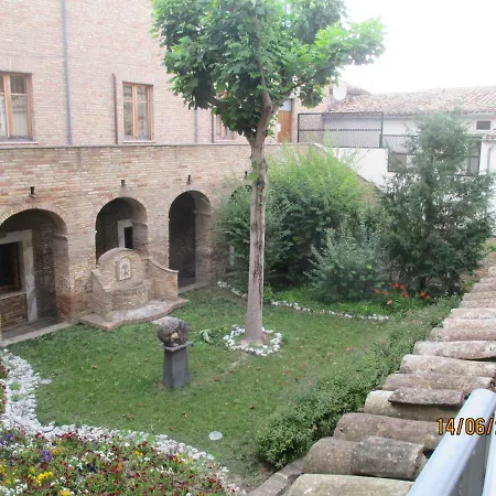 Nel Centro Storico I Mughetti 公寓